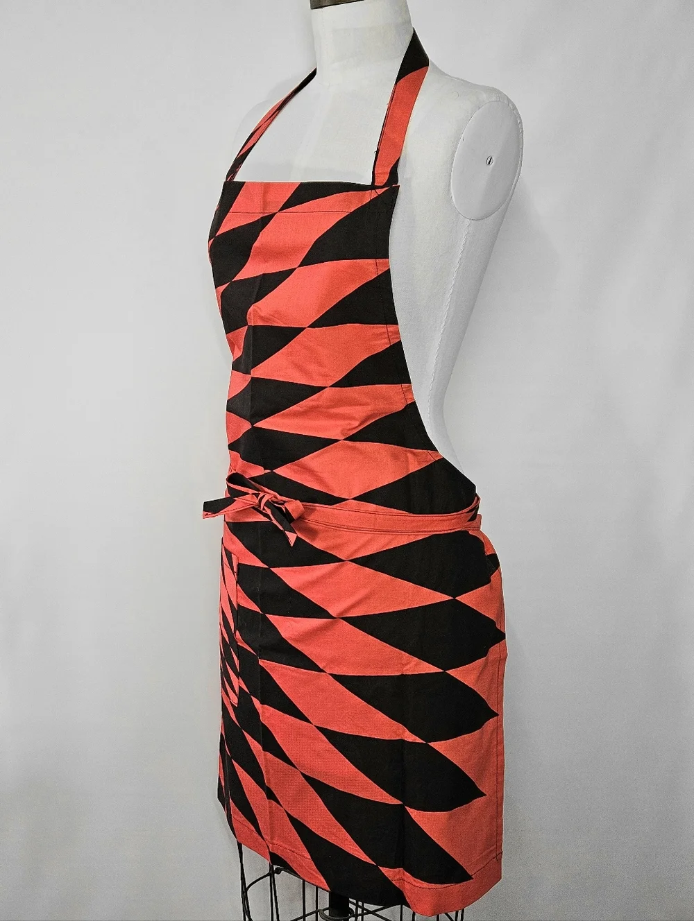 Apron Unisex M/L Black Red Diamond Pocket Extra Long Ties Bib Artist Handcrafted
